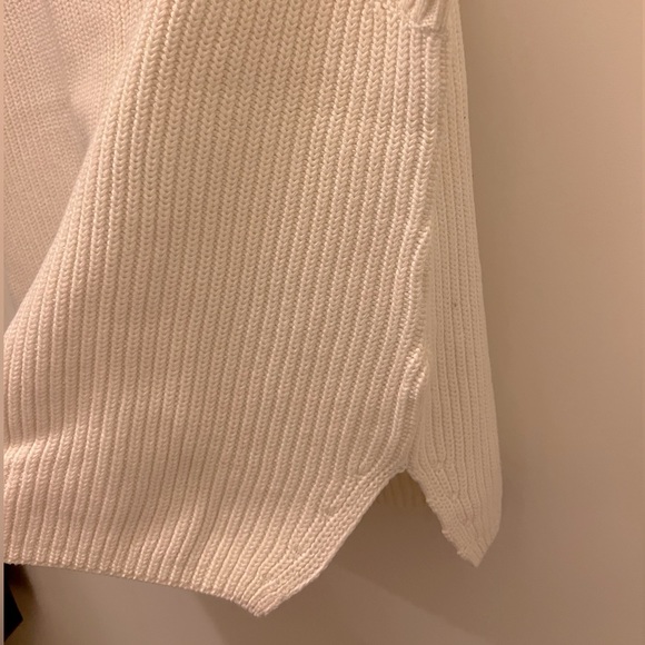 H&M sweater vest - Picture 3 of 4